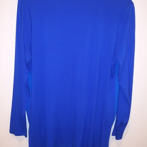 Top - Picture 4 of 7